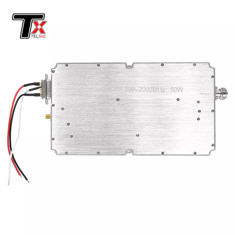Een breedbandversterker 300–2000 MHz -module 50 W zonder signaalbron
